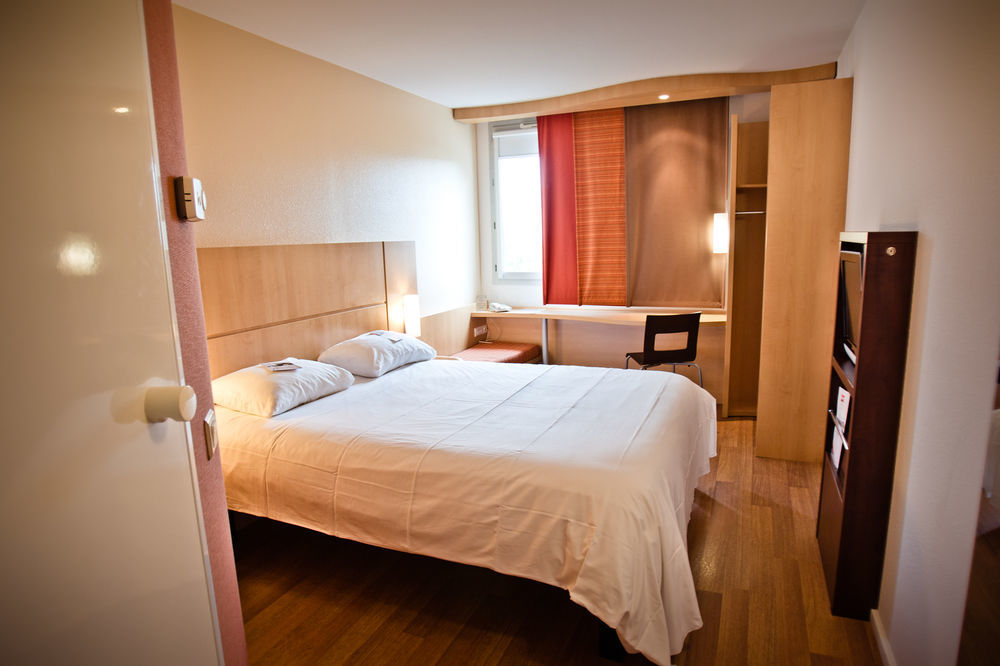 Hotel Ibis Dijon Centre Clemenceau Екстериор снимка